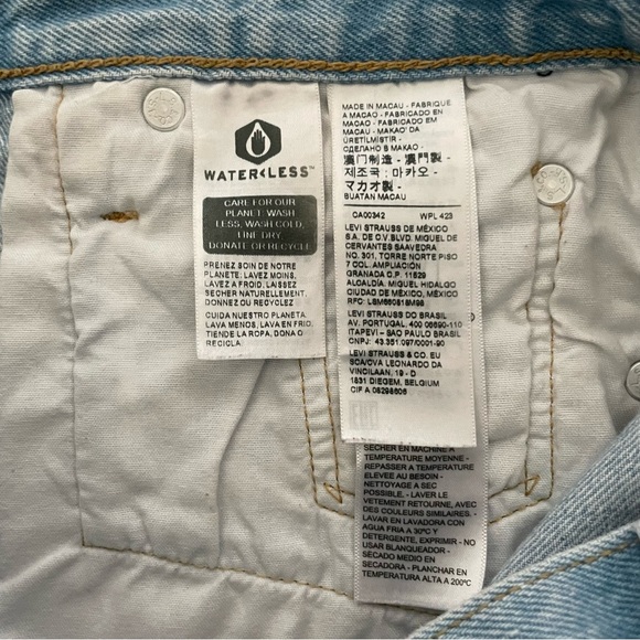 Levi's® Premium 501® Original Fit High Rise Cut off Jean shorts Size 25 - Picture 9 of 10